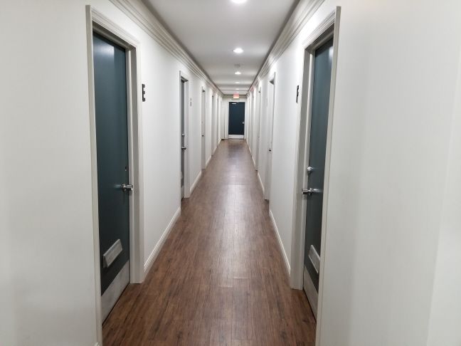 Office Suites - furnished & Unfurnished: 893 High St, Worthington, OH 43085